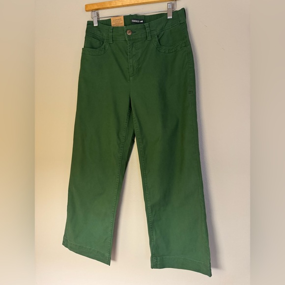 Toad&Co Pants - NWT - Toad & Co - Earthworks Wide Leg Crop Pant - Size 8 - Color - Pasture